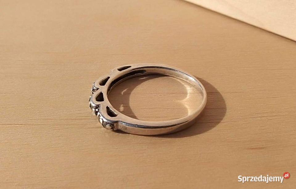 Pierścionek srebro 925 17mm cyrkonia Cieszyn