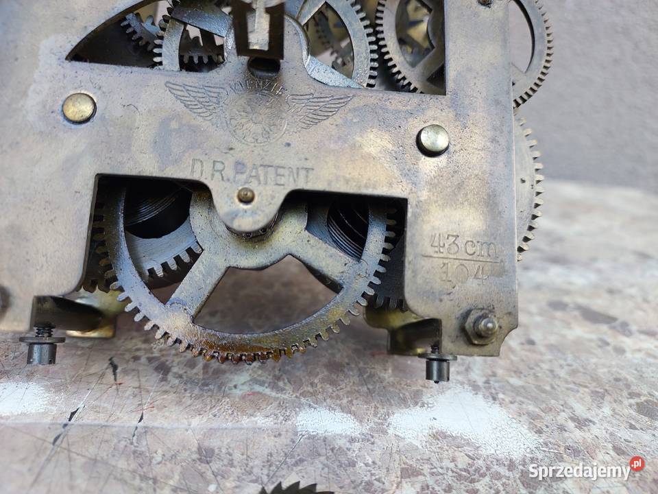 807 Mechanizm starego zegara ściennego Kienzle Tczew