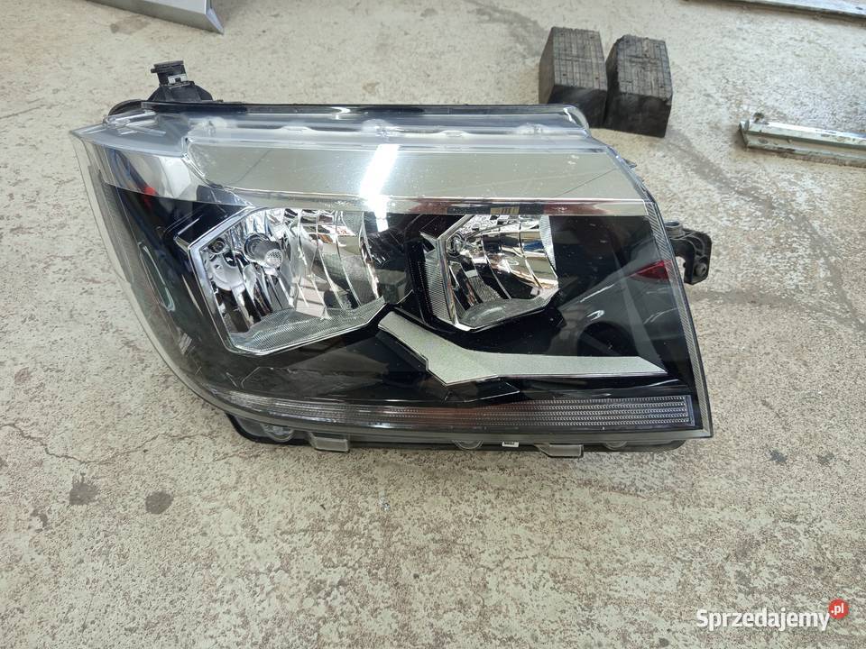Reflektor prawy VW crafter Man tge hella osobowe Lampy przednie
