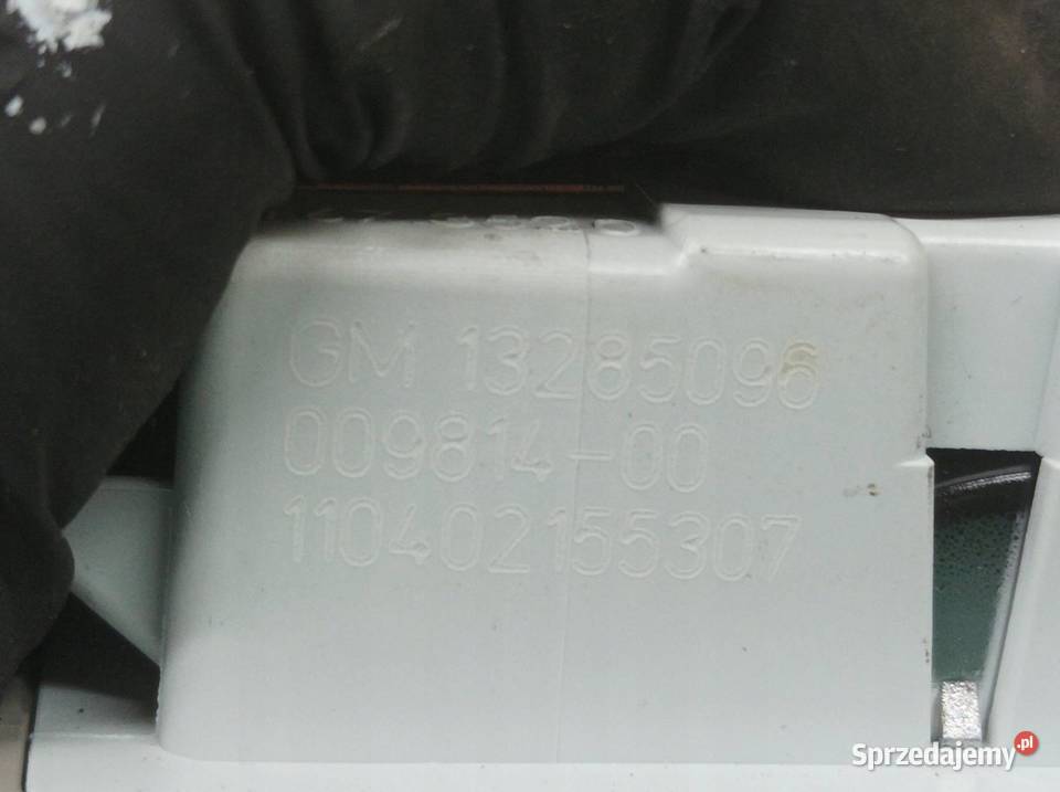 LAMPKA PODSUFITKI Opel Astra IV 2009 2020 J