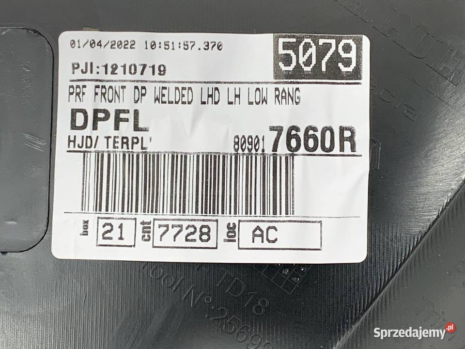 BOCZEK DRZWI LEWY PRZÓD DACIA DUSTER 809017660R podkarpackie