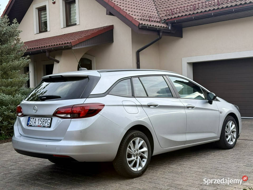 Opel Astra 14 145 Faktura VAT 23 K 20152021 benzyna śląskie Tarnowskie Góry