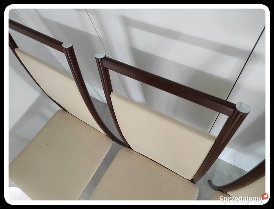 Krzesła metalowe z obiciem w eko skórze 4 sztuki mazowieckie Płock sprzedam