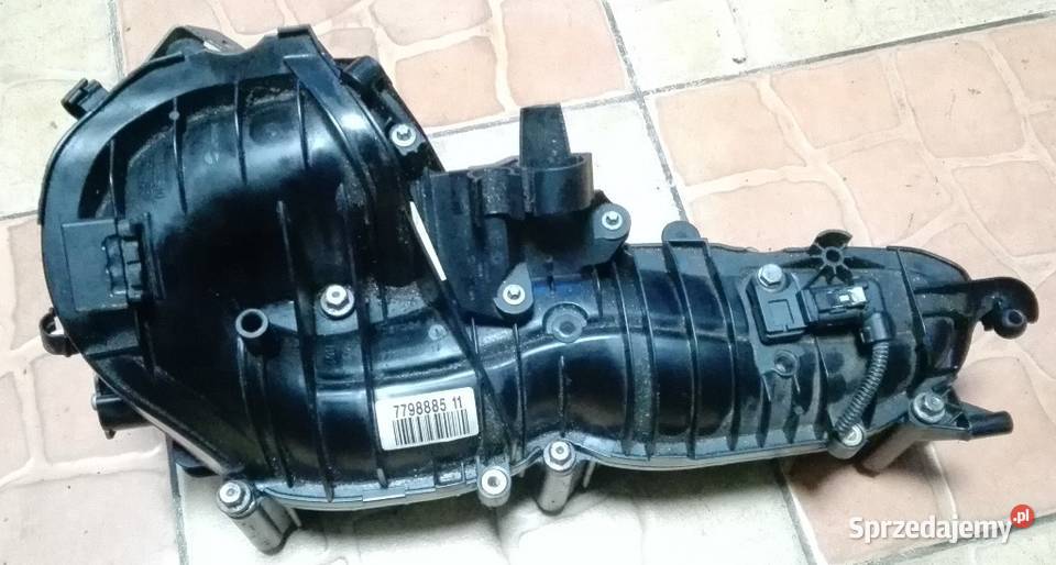 BMW E87 E90 20D KOLEKTOR SSĄCY 7798885 Silniki i osprzęt Kiełczyna