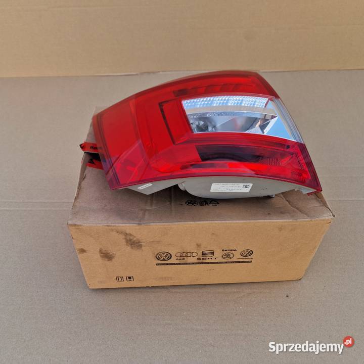 SKODA OCTAVIA III 3 KOMBI LAMPA TYLNA LEWA Bieleń sprzedam