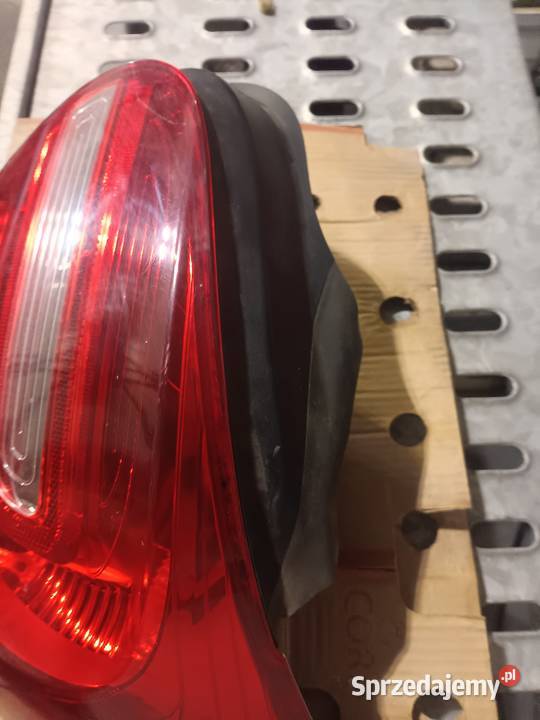 LAMPA PRAWY TYŁ PRAWA TYLNA MERCEDES W176 Aclass Motoryzacja Krosno sprzedam