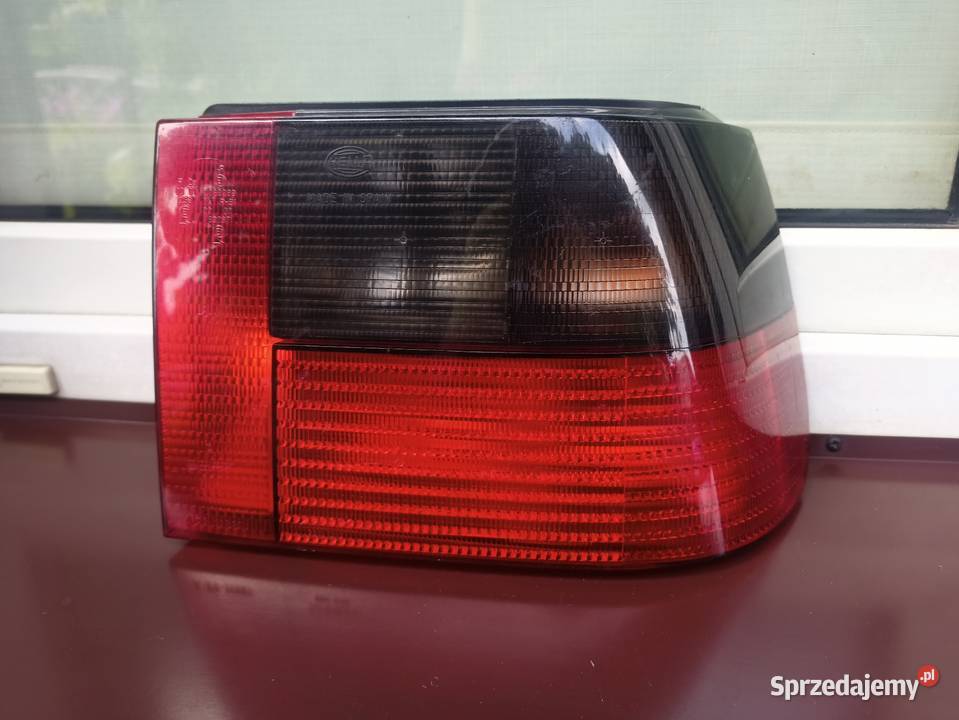 Seat Ibiza 2 II lampa tył tylna prawa narożna Oświetlenie łódzkie Sieradz sprzedam