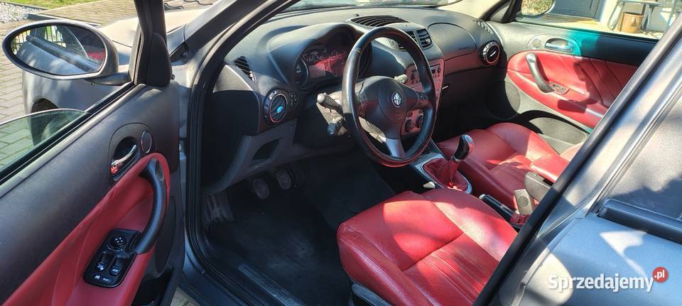 Alfa Romeo 20 150 Czerwone grzane skóry