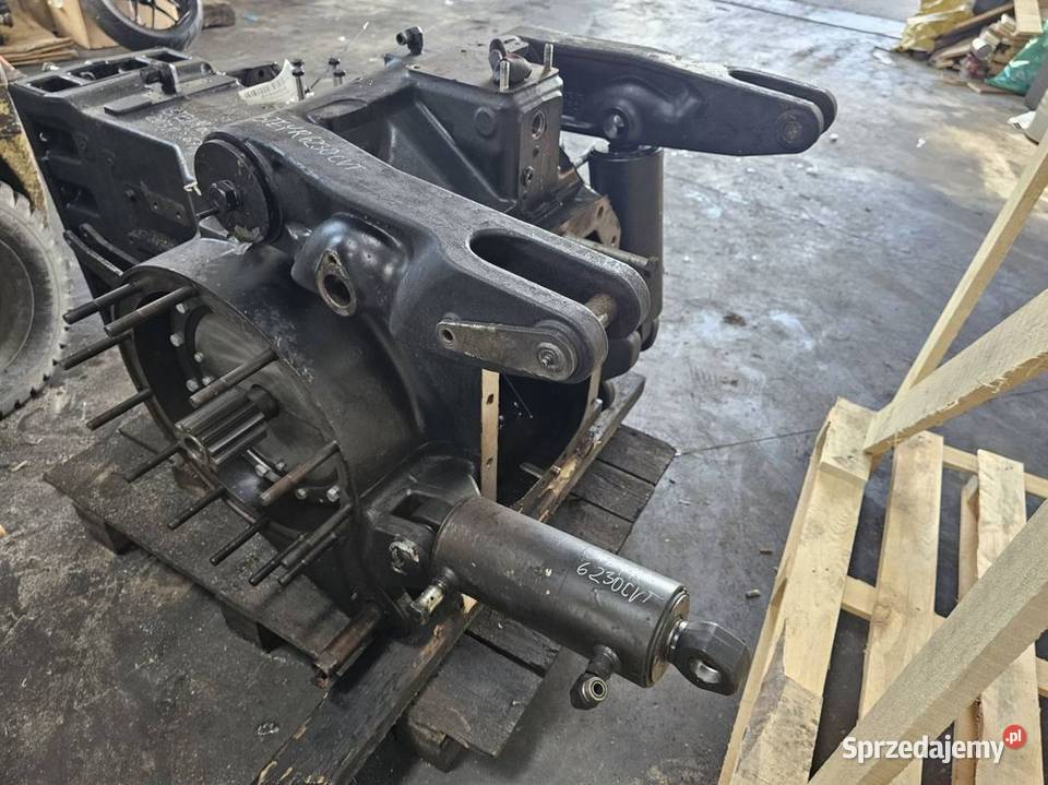 SIŁOWNIK HYDRAULICZNY STEYR 6230 CVT TYŁ Lipno