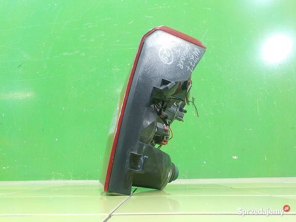 DODGE CALIBER 20 B AUT 06r 5D lampa lewa tyl