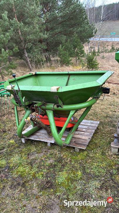 Rozsiewacz nawozu Amazone zaf 602 Rozsiewacze nawozów Borowy Młyn