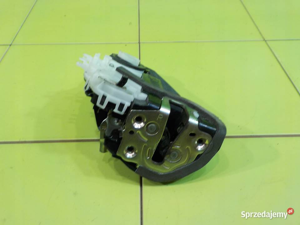 TOYOTA AYGO X 10 VVTI AUT 22r 5D zamek drzwi osobowe Motoryzacja Suków