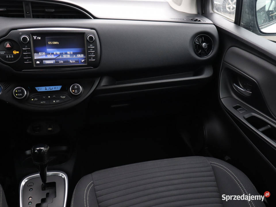 Toyota Yaris 15 Hybrid Bielany Wrocławskie