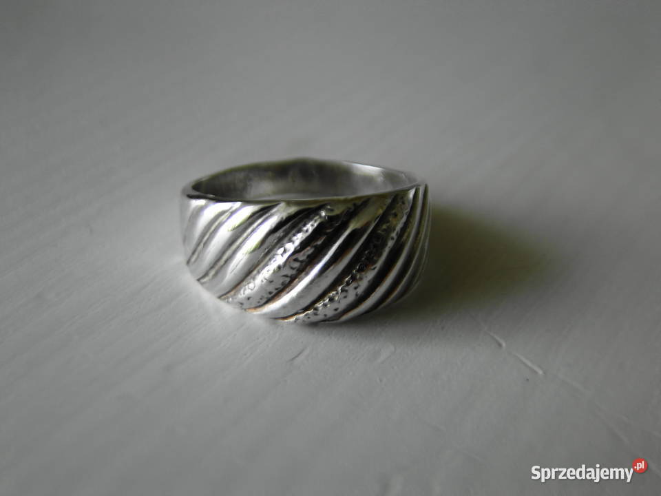 Ryflowany pierścionek srebro 925 srebro Warszawa sprzedam