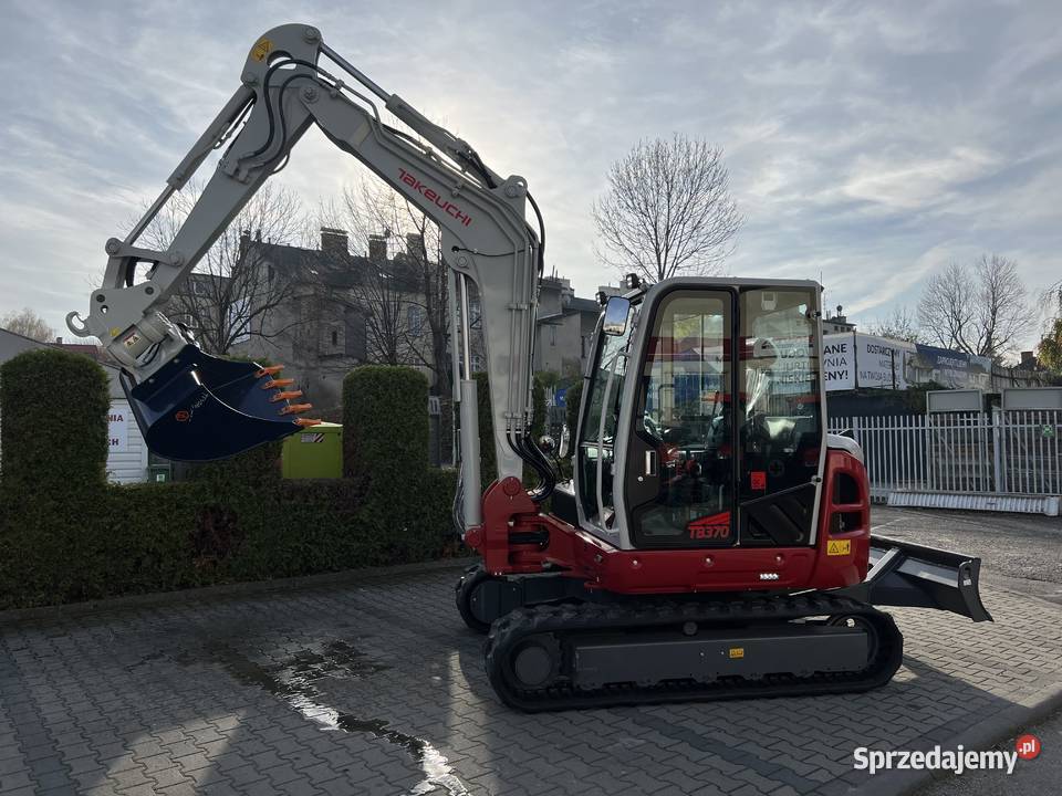Koparka Takeuchi TB370 CV 7 ton wyprzedaż Rok produkcji 2023 Bielsko-Biała