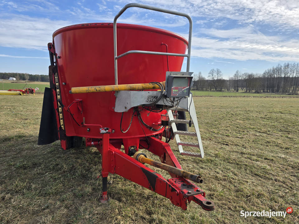 Wóz paszowy PEECON VMW 130 2016 r 13 m3 niski Włosty