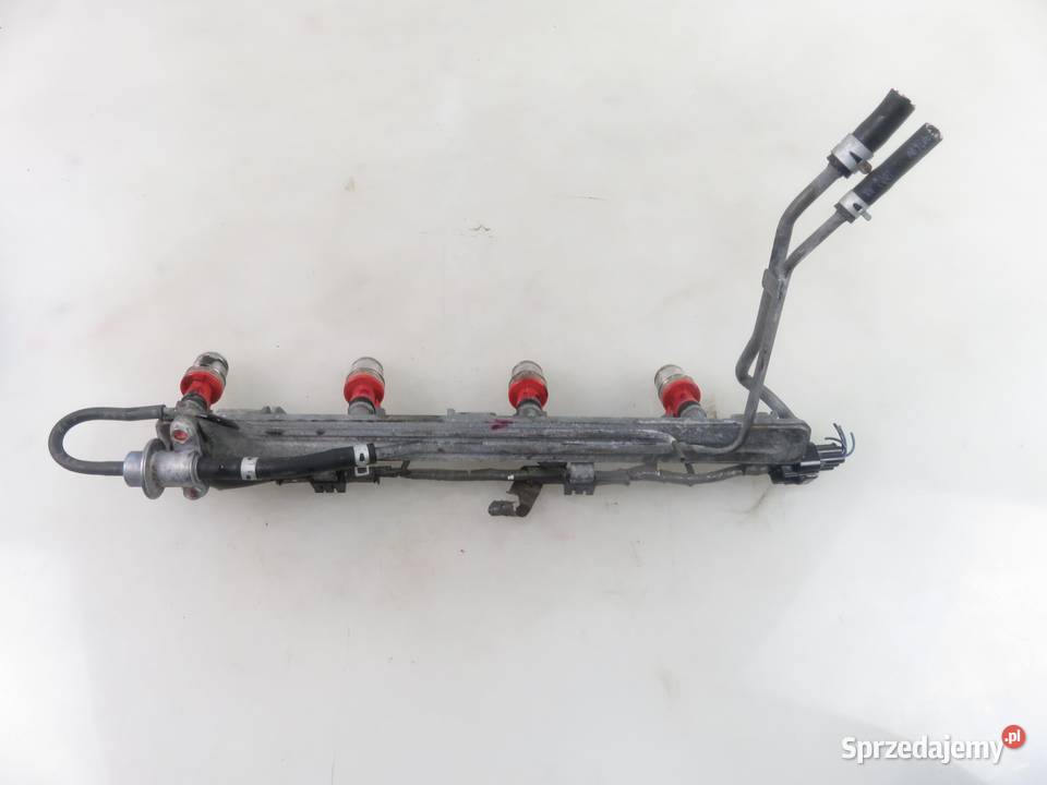 LISTWA WTRYSKOWA SUZUKI LIANA 20 J20A