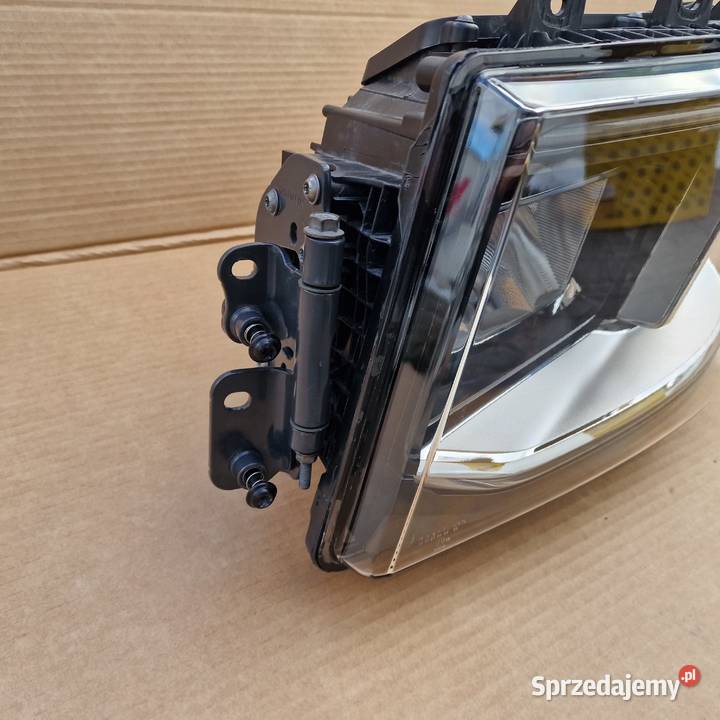 SCANIA R S G LAMPA PRZEDNIA REFLEKTOR FULL LED Lampy przednie Bieleń
