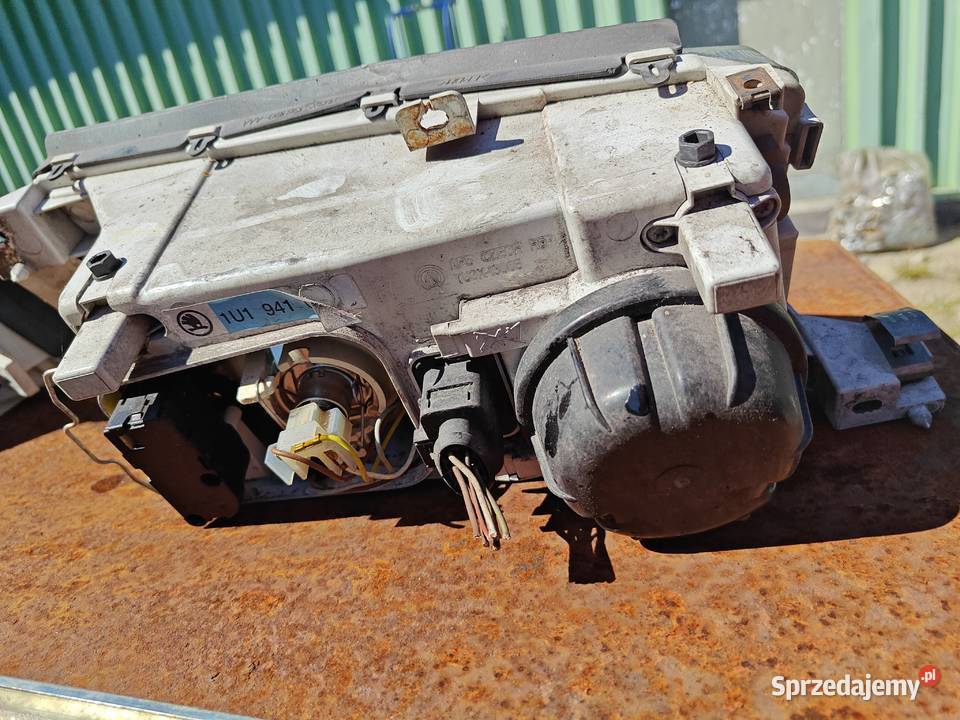 Lampy przednie skoda octavia 1