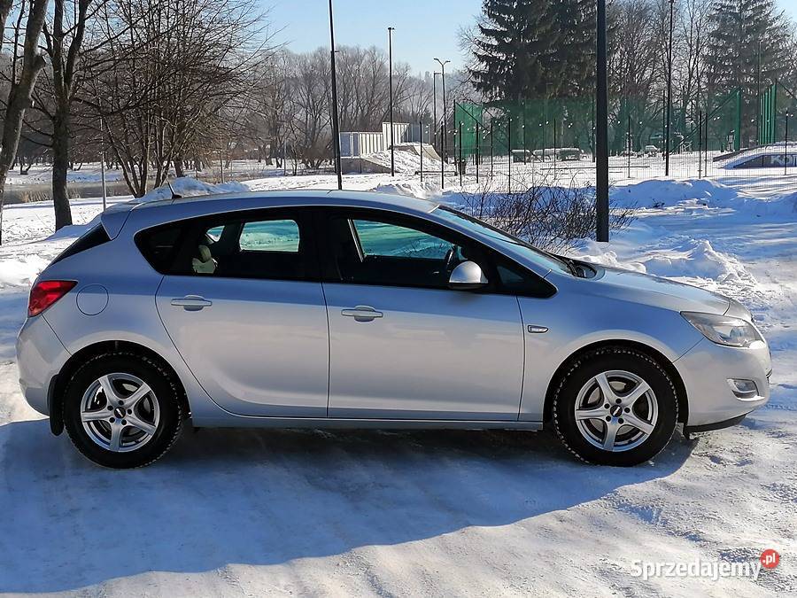 Opel Astra J 17 Isuzu Polski Salon sprzedam