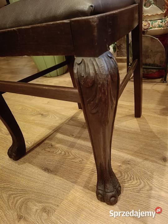 Stare krzesło drewniane z łapami lwa kujawsko-pomorskie Lipno