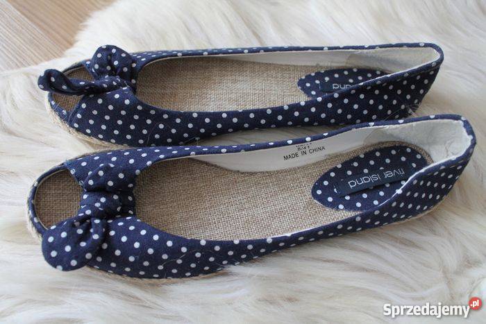 RIVER ISLAND CUDOWNE BUTY W GROSZKI