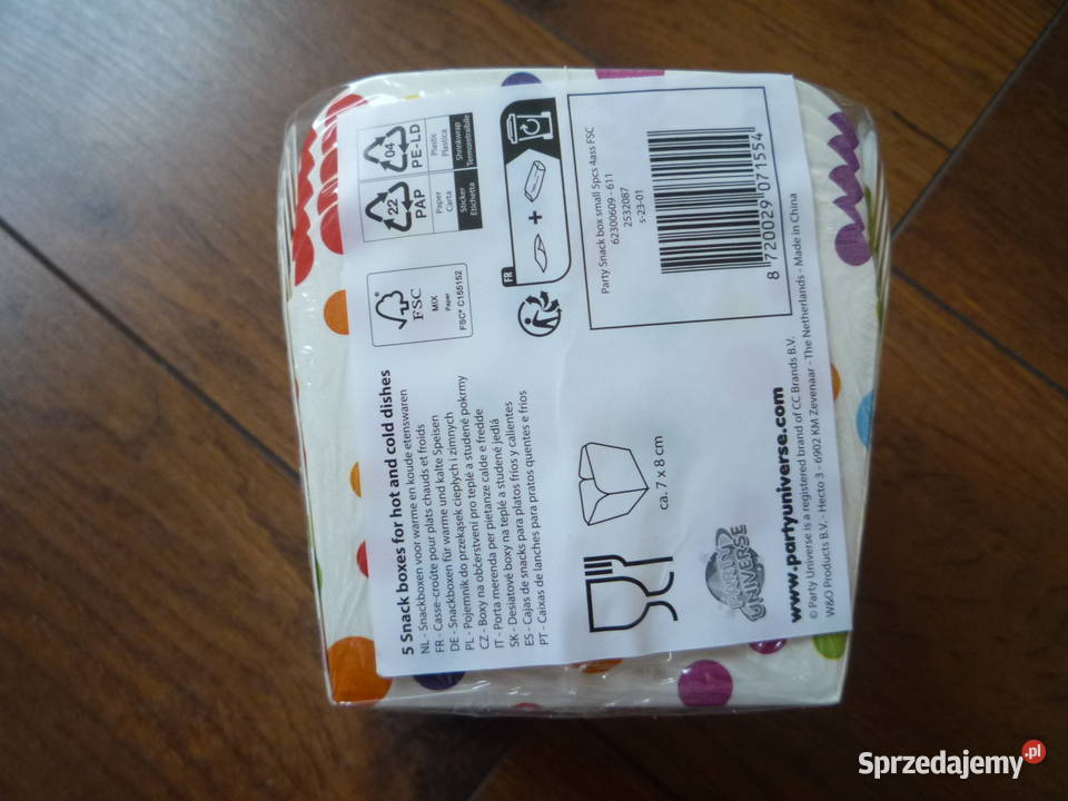 Zestaw 8 Talerze 8 Kubki 5 pudełka na chipsy Bal Szczecin