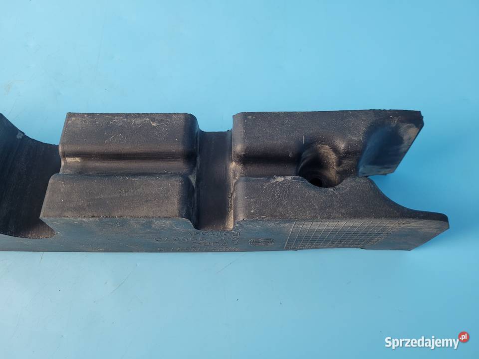 DEUTZFAHR 6130 TTV USZCZELKA WSPORNIKA MOSTU Części i osprzęt rolniczy Kolno