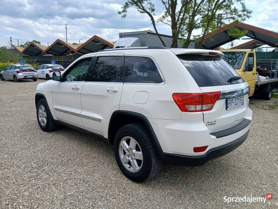Jeep grand cherokee wk2 36 ładny zarejestrowany klimatyzacja Przemyśl