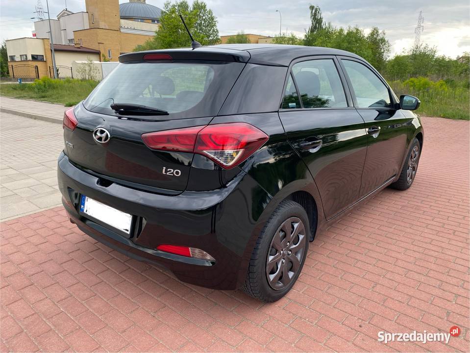Hyundai i20 12 benzyna 2017r salonowy Białystok