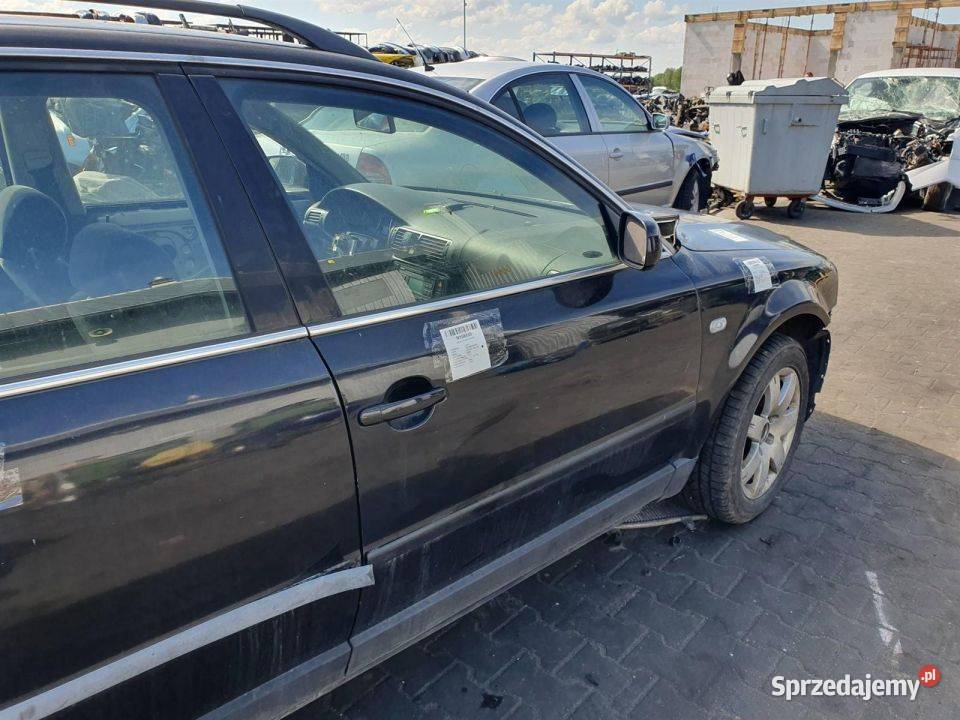DRZWI PRAWE PRZÓD VOLKSWAGEN PASSAT B5 LIFT LC9Z Pozostałe Lipno