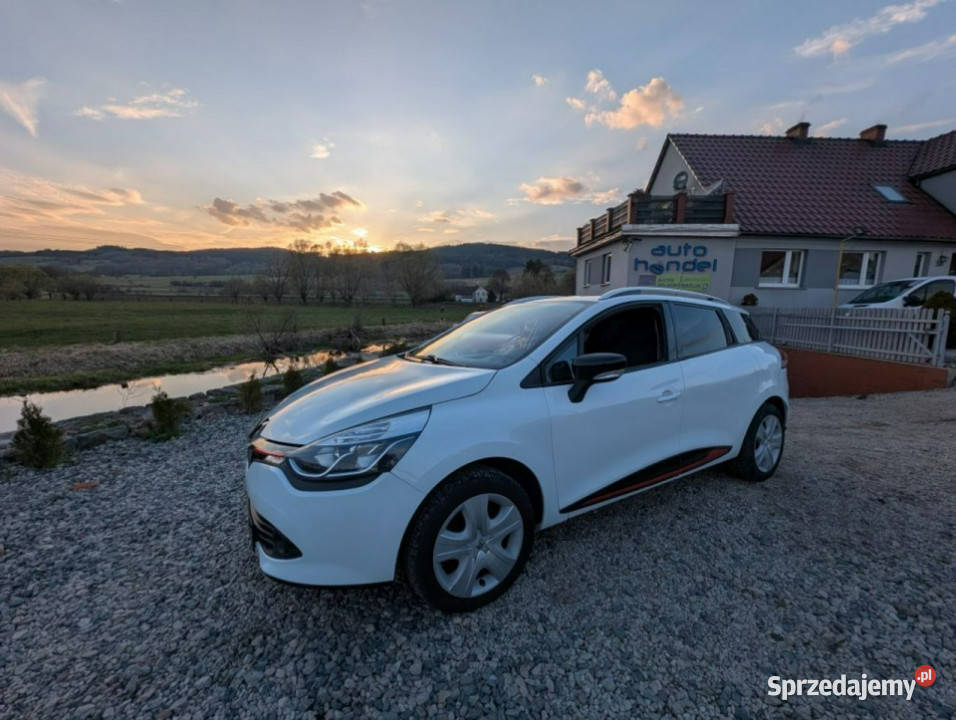 Renault Clio Intens model 2016 stary silnik 12 światła LED Kamienna Góra