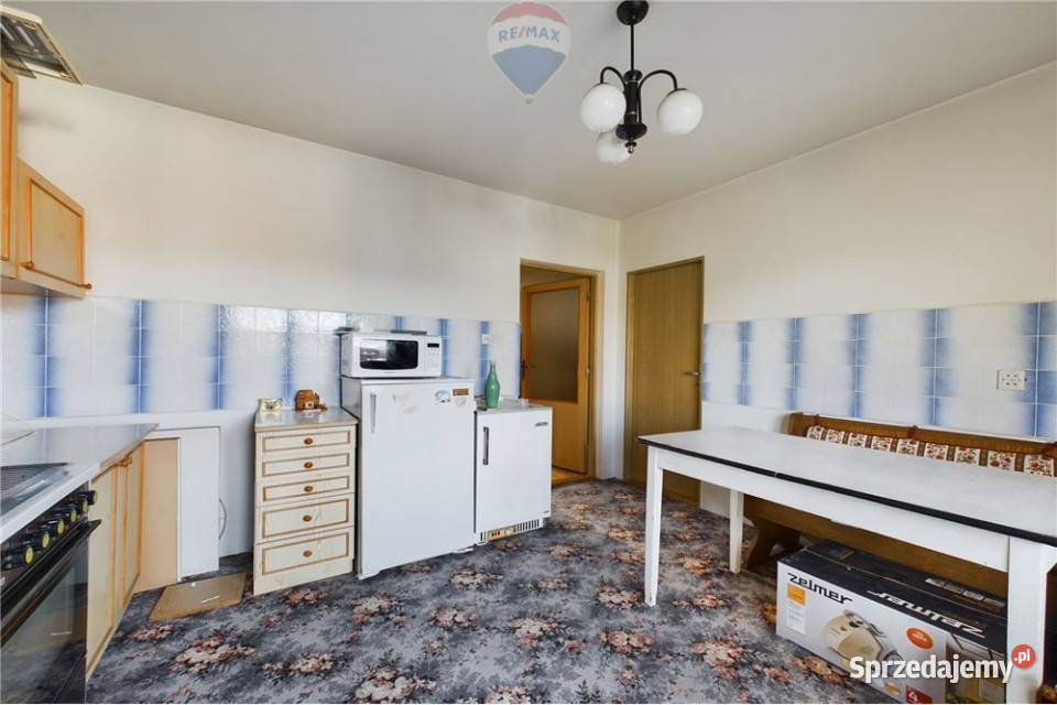 Elegancki dom komfort przestrzeń i możliwości asfalt Jabłonka