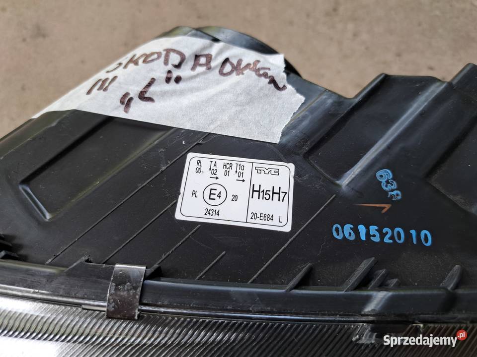 Skoda Octawia III reflektor Halogen przód L Leszno