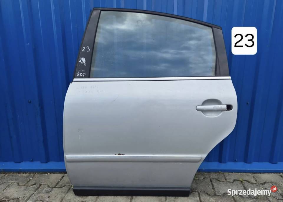 DRZWI TYŁ LEWY LEWE VW PASSAT B5 FL SEDAN LA7W osobowe Działoszyce