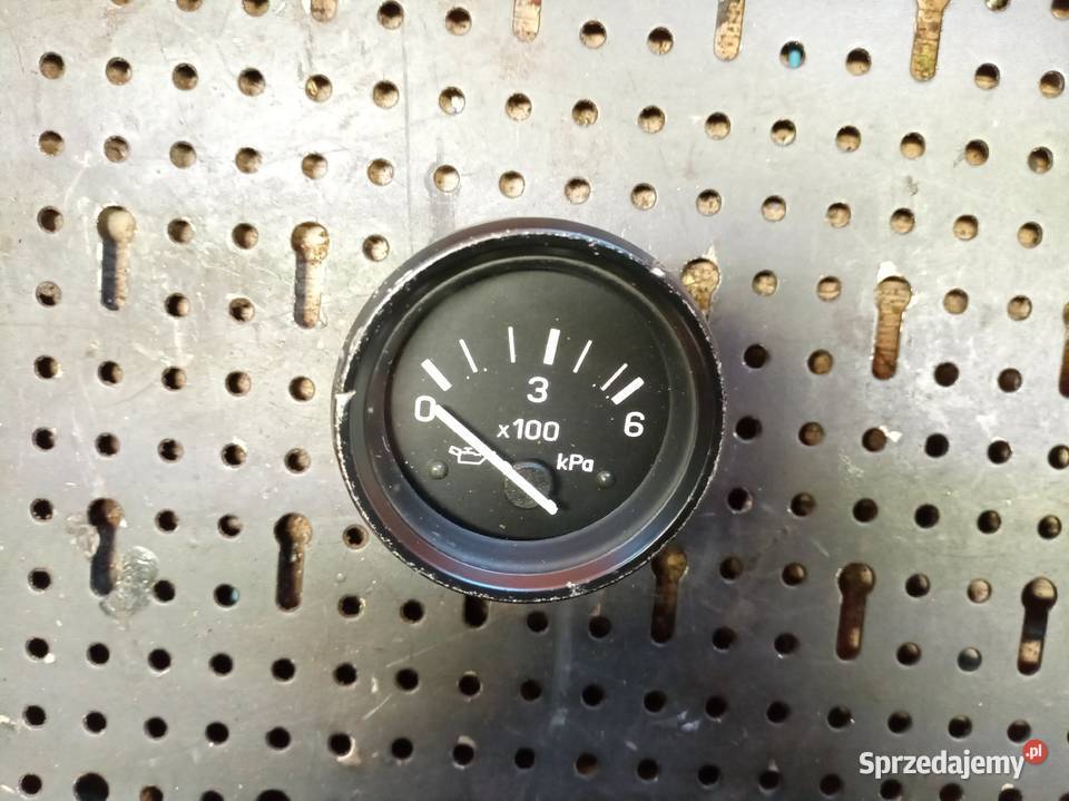 Wskaźnik ciśnienia oleju 24v Stalowa Wola