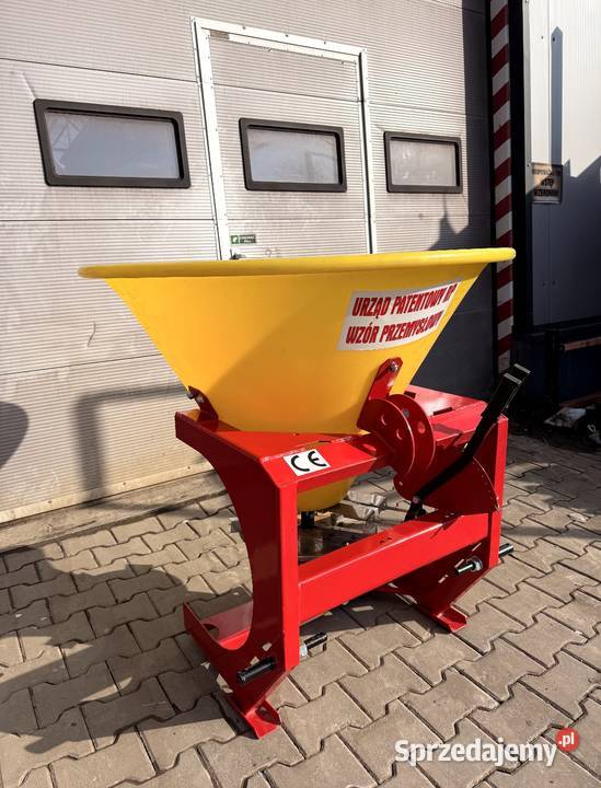 Rozsiewacz lejek innowacyjna rama nieuszkodzony Rozsiewacze nawozów lubelskie sprzedam
