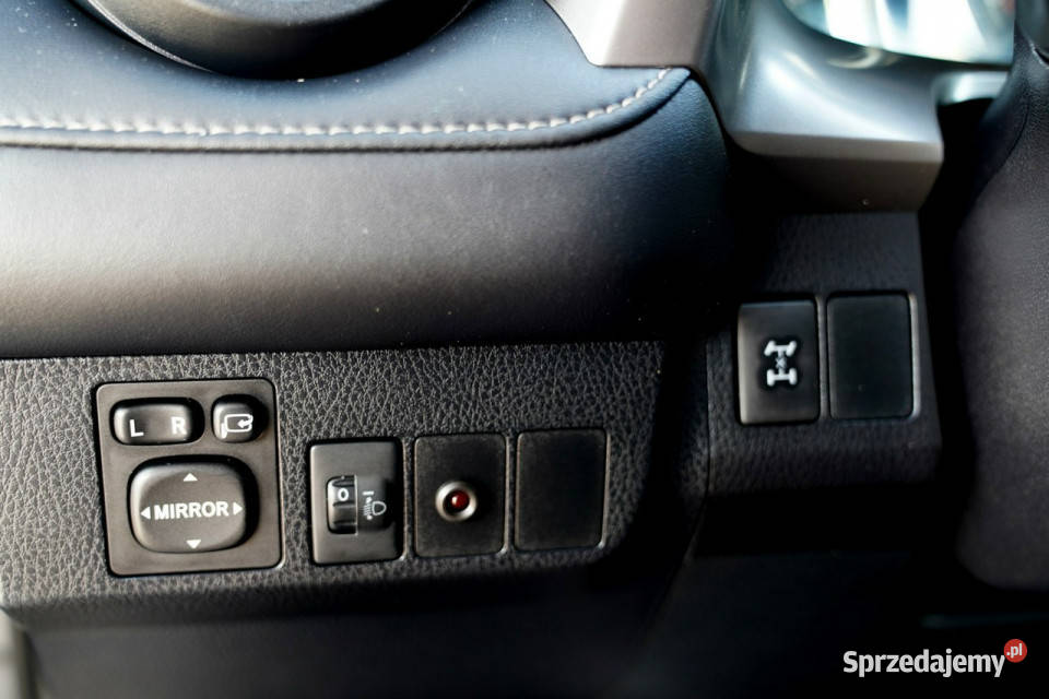 Toyota RAV4 4x4 PODGRZEWANE FOTELE xenon LEDY ogranicznik prędkości Otmuchów