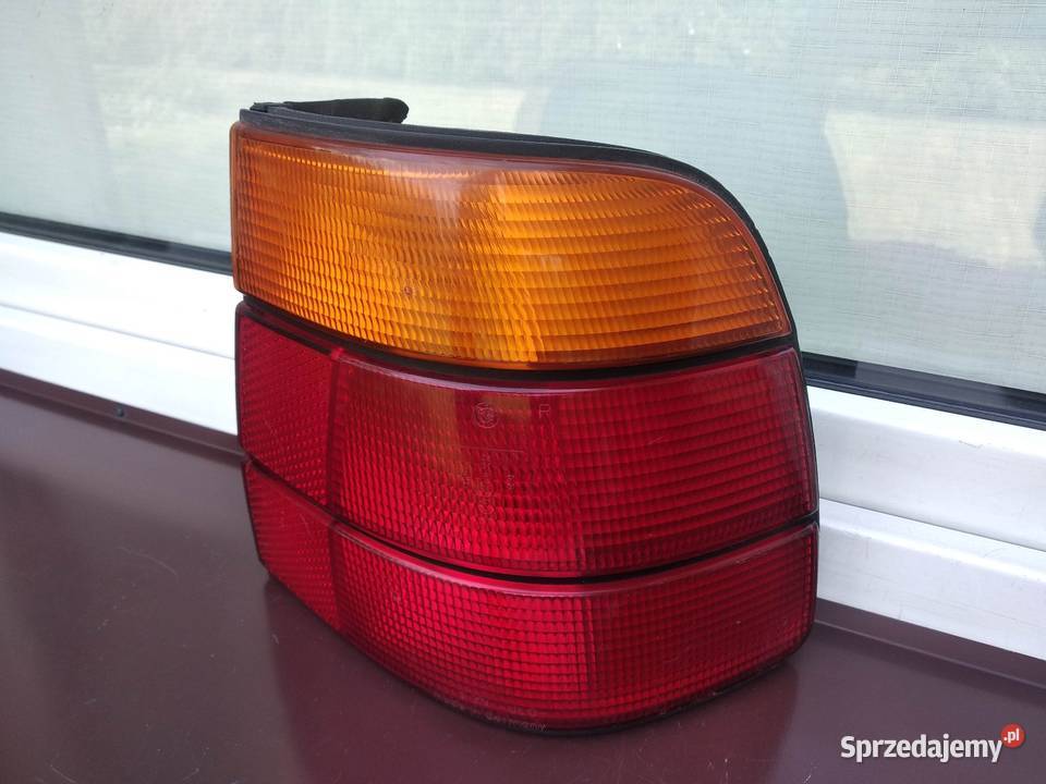 BMW E34 Touring kombi lampa tył tylna prawa łódzkie Sieradz sprzedam