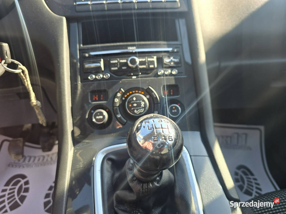 Peugeot 5008 20diesel światła przeciwmgielne