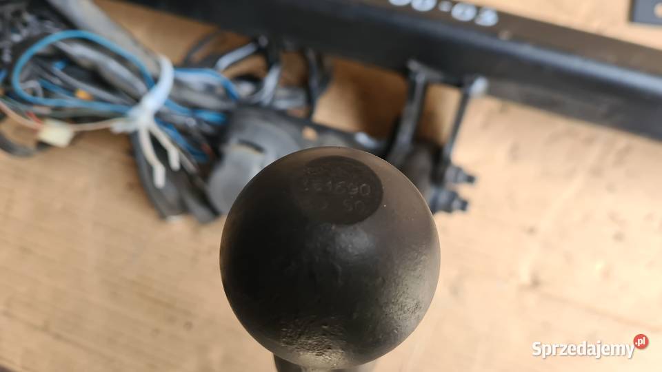 Suzuki Ignis FH 0003 hak holowniczy brink Legnica