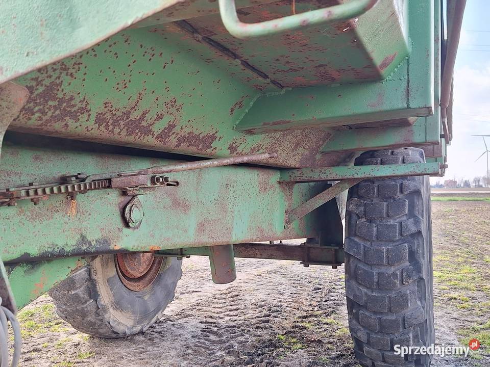Przyczepa jednoosiowa skorupa wlasna hydraulika Czołowo