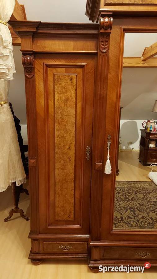 Piekna szafa eklektyczna