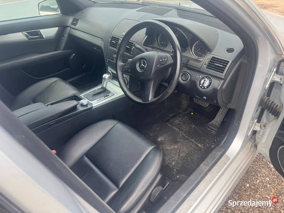 Karoseria bez silnika Mercedes E320 W204 Sport 2987cm3