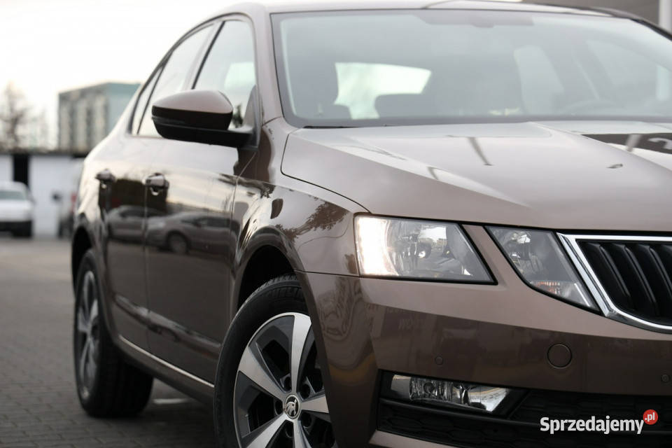 koda Octavia 10 Ambition serwisowany 2 komplety