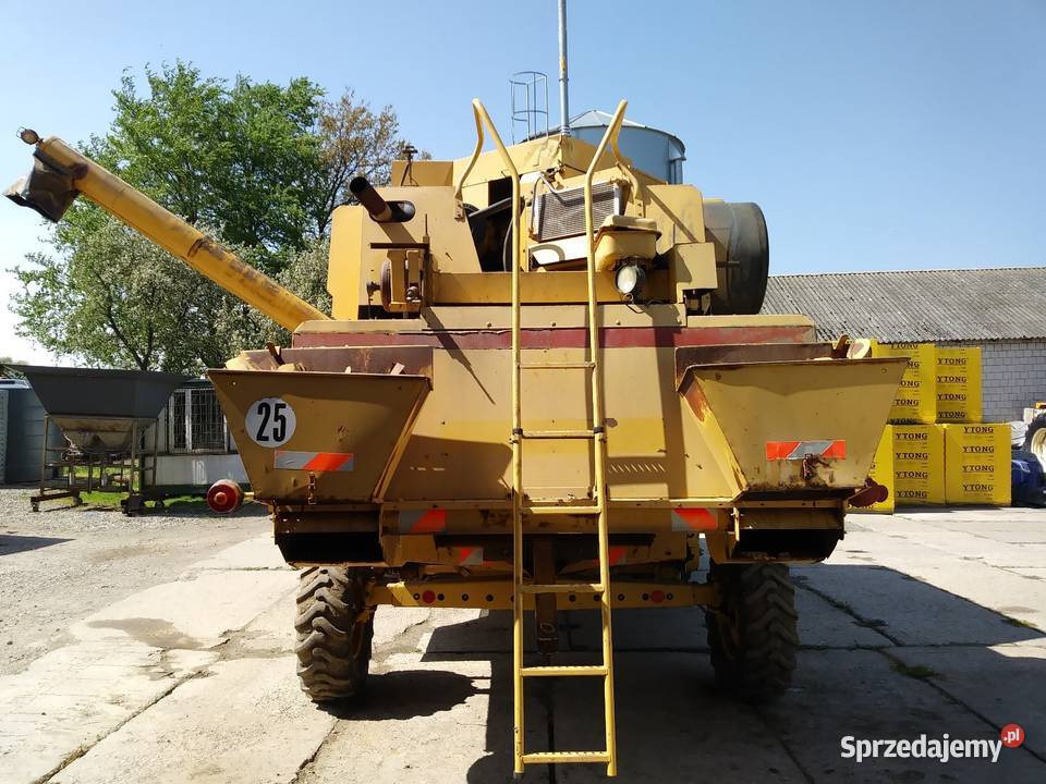 Kombajn zbożowy Holland TF44 Waśniów