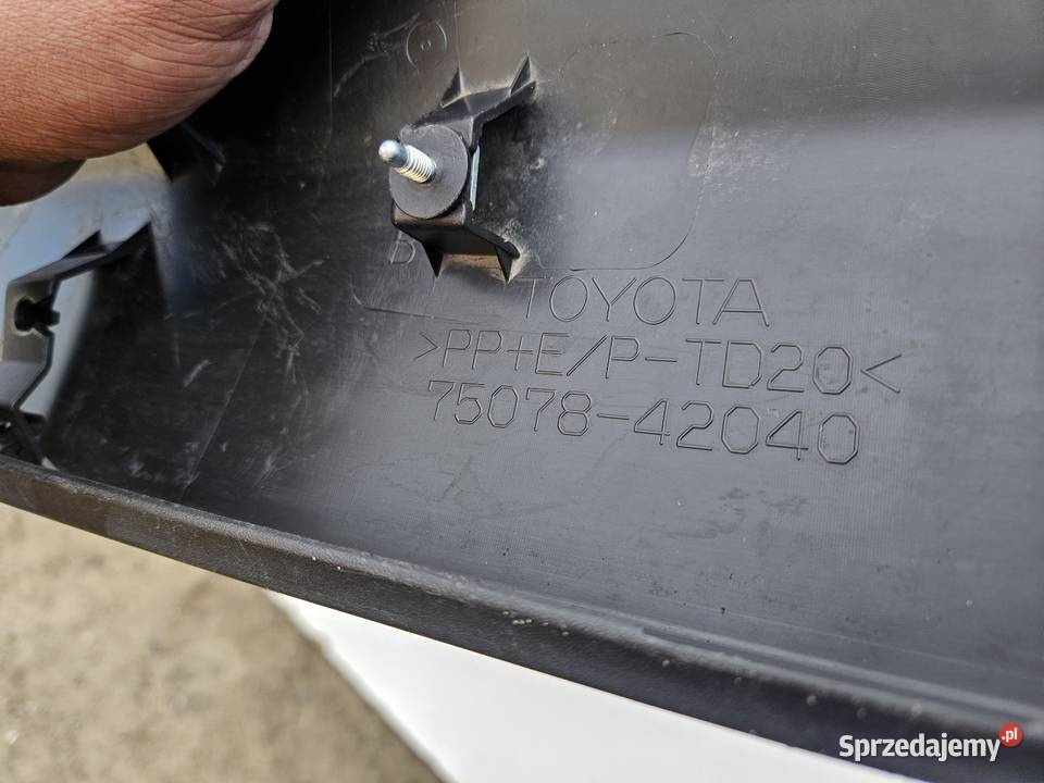 TOYOTA RAV4 V LISTWA DRZWI LEWY TYŁ LEWA TYLNA Międzychód