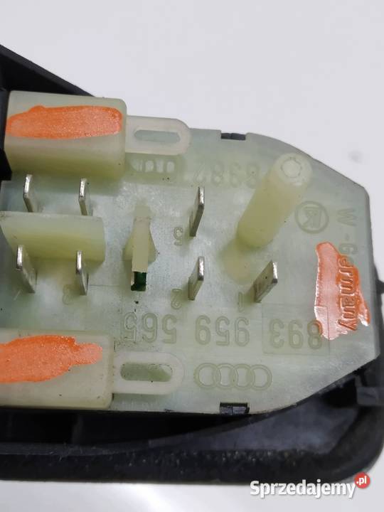 PRZEŁĄCZNIK SZYB LEWY PRZÓD 893959565 Audi 80 IV