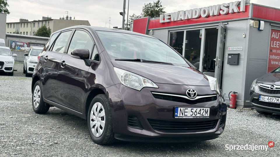 Toyota Verso S Benzyna Zarejestrowany