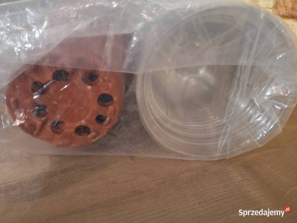 Doniczki z kopółą 40 sztuk Nowe do sadzonek Doniczki do rozsad Kalisz sprzedam